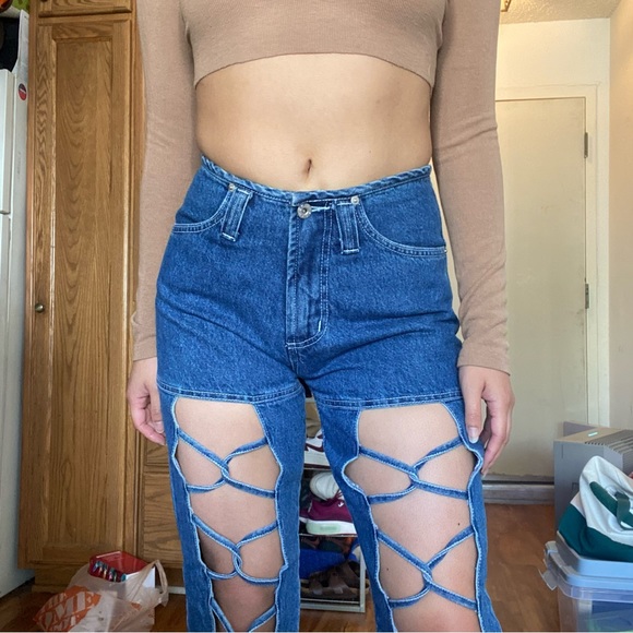 Cut out pants - Picture 2 of 3